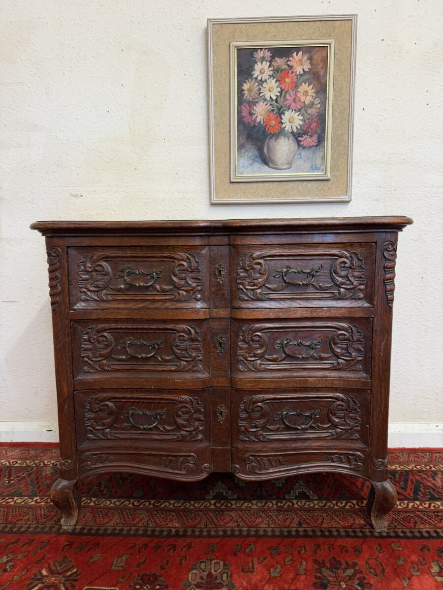 ANTIQUE CARVED OAK FRENCH SERPENTINE SHAPED COMMODE/CHEST OF DRAWERS CIRCA 1900
