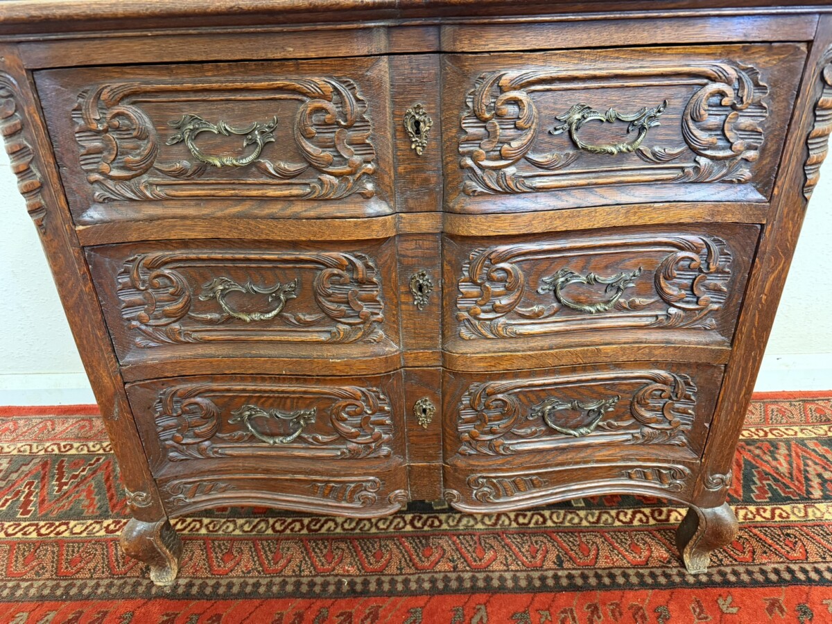 ANTIQUE CARVED OAK FRENCH SERPENTINE SHAPED COMMODE/CHEST OF DRAWERS CIRCA 1900 - Image 5