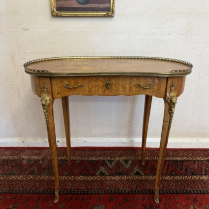 ANTIQUE FRENCH KINGWOOD MARQUETRY INLAID SHAPED LADIES WRITING TABLE CIRCA 1880