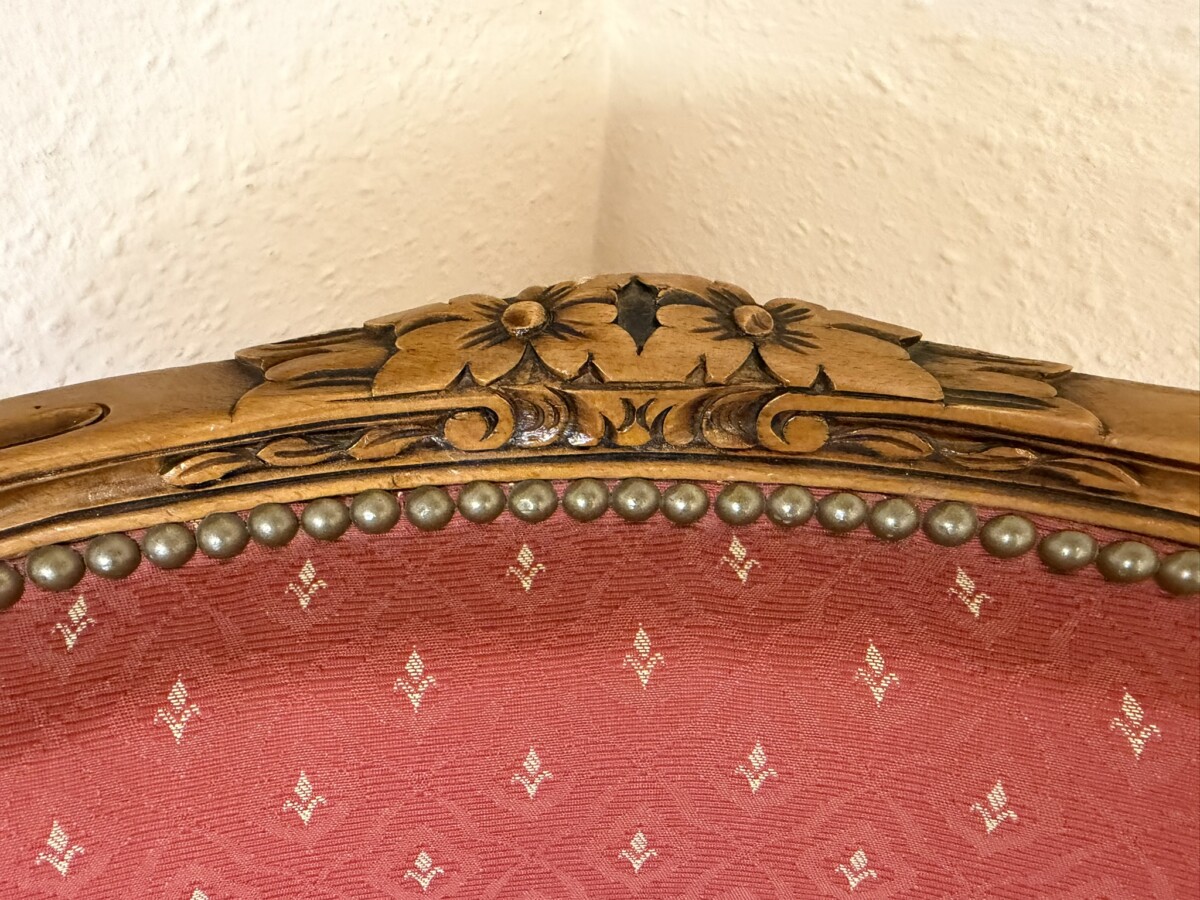 FRENCH CARVED WALNUT UPHOLSTERED CHAIR AND MATCHING FOOT STOOL - Image 7