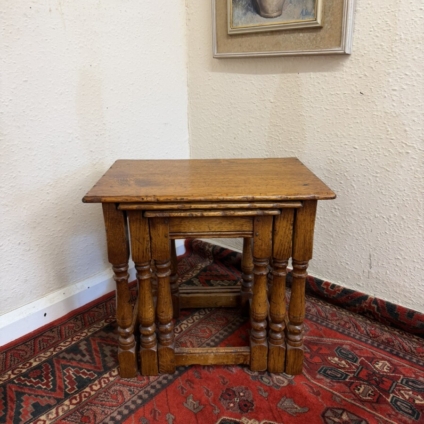 QUALITY OAK NEST OF THREE TABLES