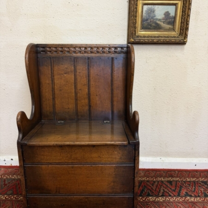 TITCHMARSH AND GOODWIN NEAT SIZED OAK BOX SETTLE/BENCH/HALL SEAT