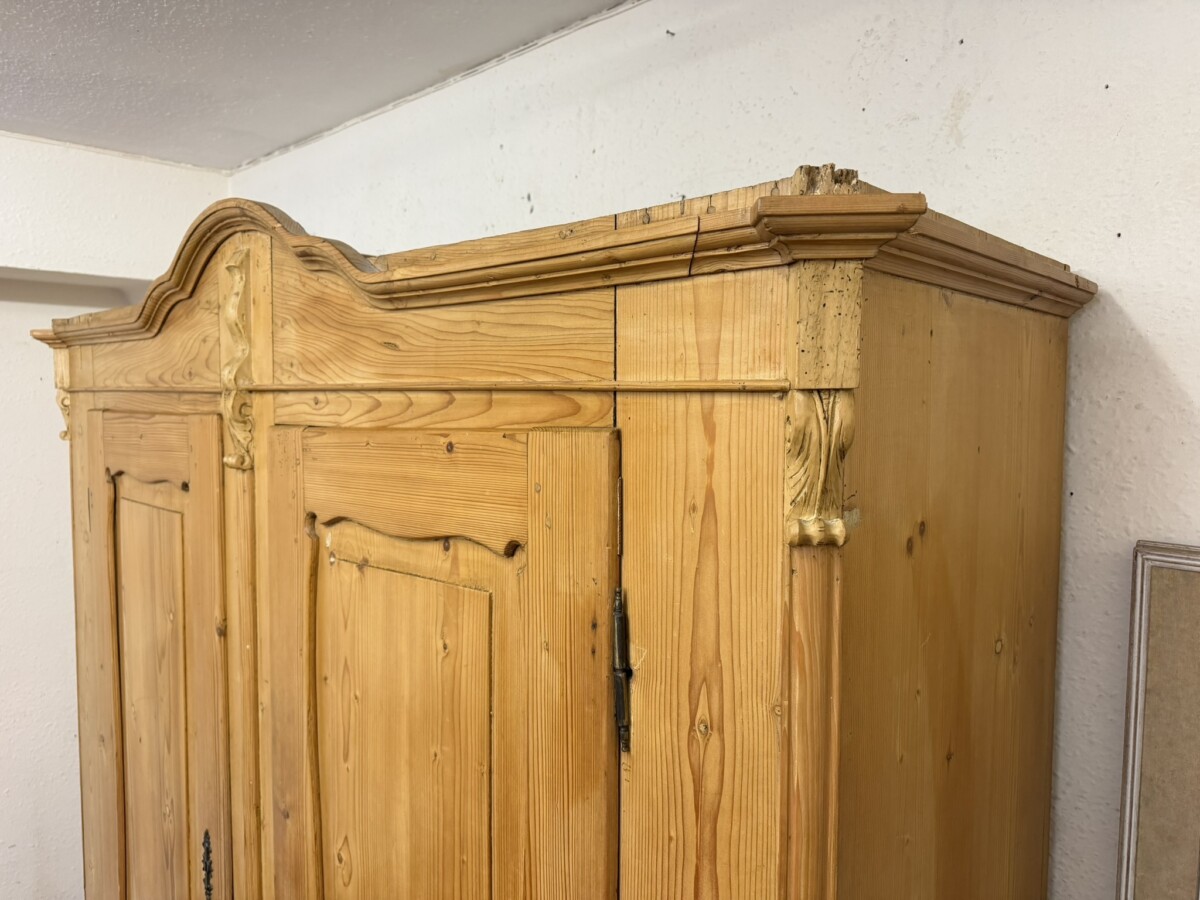QUALITY ANTIQUE FRENCH PINE ARMOIRE/WARDROBE CIRCA 1900 - Image 7