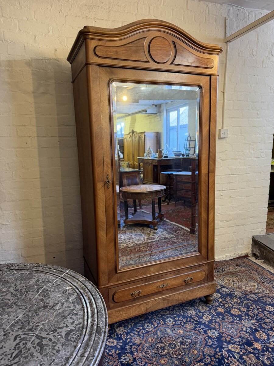 ANTIQUE FRENCH WALNUT MIRROR DOOR ARMOIRE/WARDOBE CIRCA 1890 - Image 2