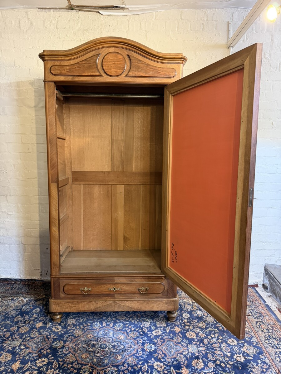 ANTIQUE FRENCH WALNUT MIRROR DOOR ARMOIRE/WARDOBE CIRCA 1890 - Image 7