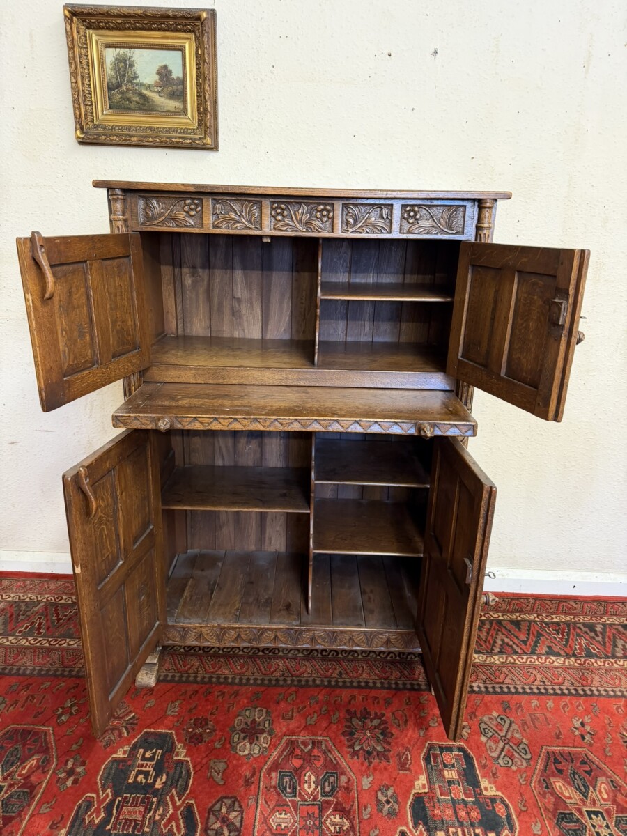 CARVED OAK CUPBOARD/DRINKS CABINET - Image 7