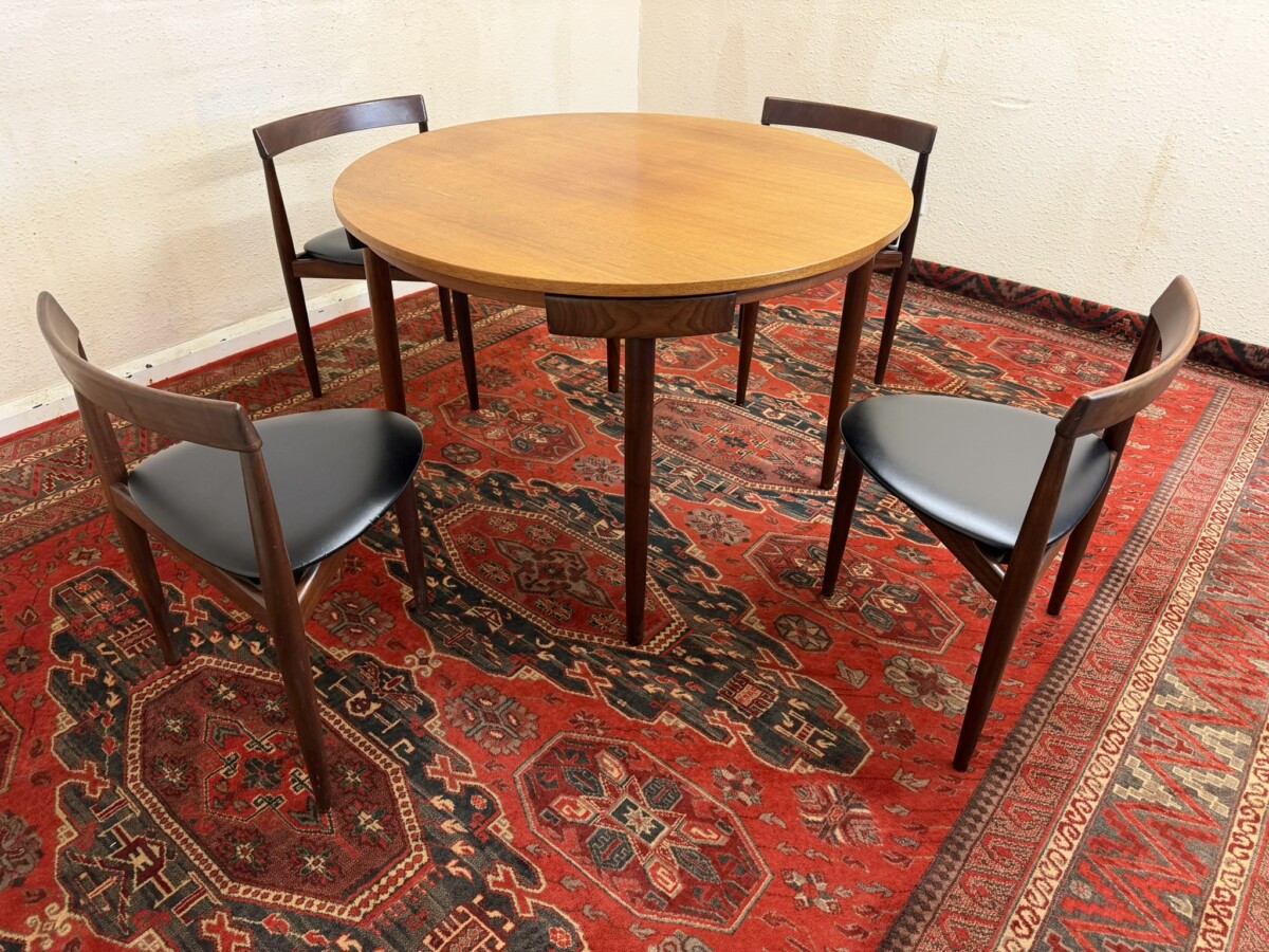 HANS OLSEN FREM ROJLE DANISH MID CENTURY TEAK ROUNDETTE TABLE & CHAIRS CIRCA 1960 - Image 12