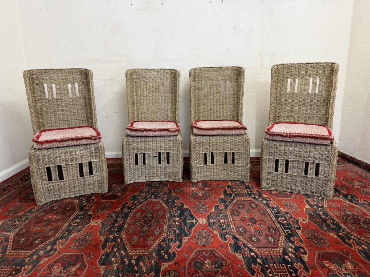 SET OF FOUR CONTEMPORARY WICKER CHAIRS