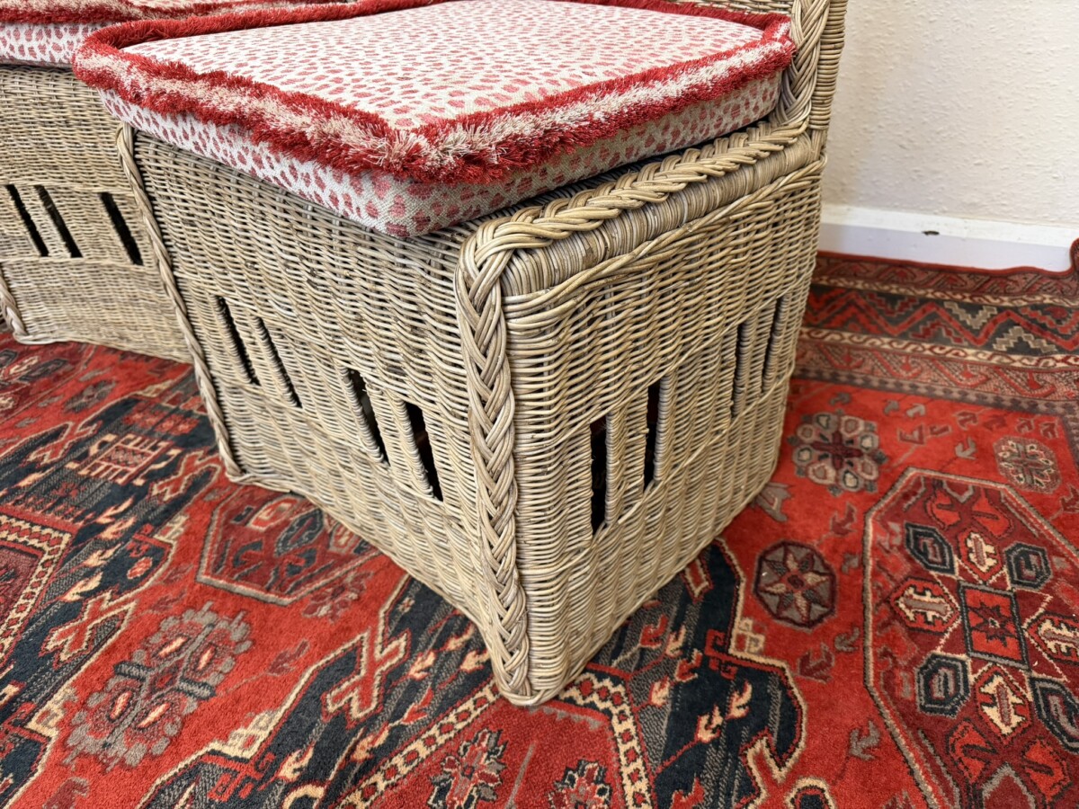 SET OF FOUR CONTEMPORARY WICKER CHAIRS - Image 7