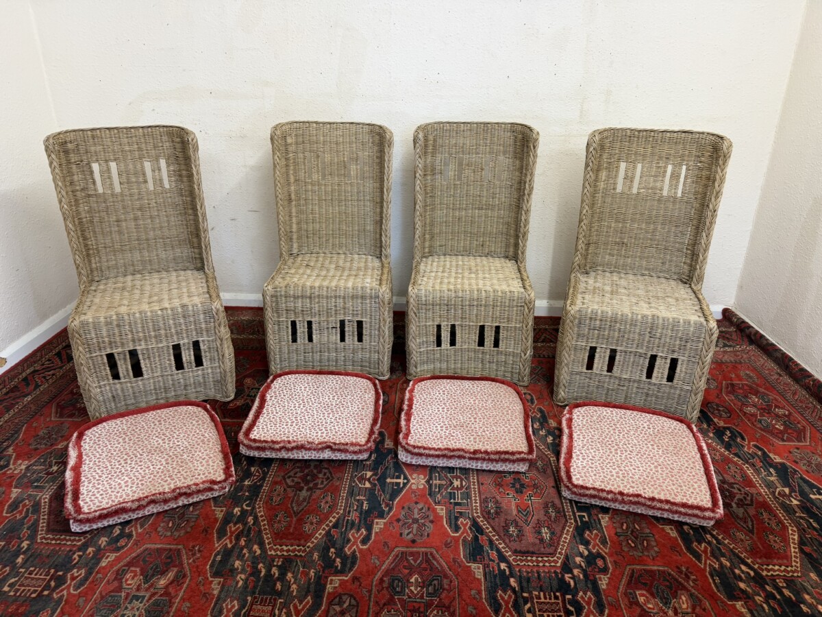 SET OF FOUR CONTEMPORARY WICKER CHAIRS - Image 11
