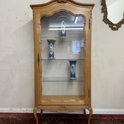 FRENCH CARVED OAK GLAZED VITRINE/CABINET