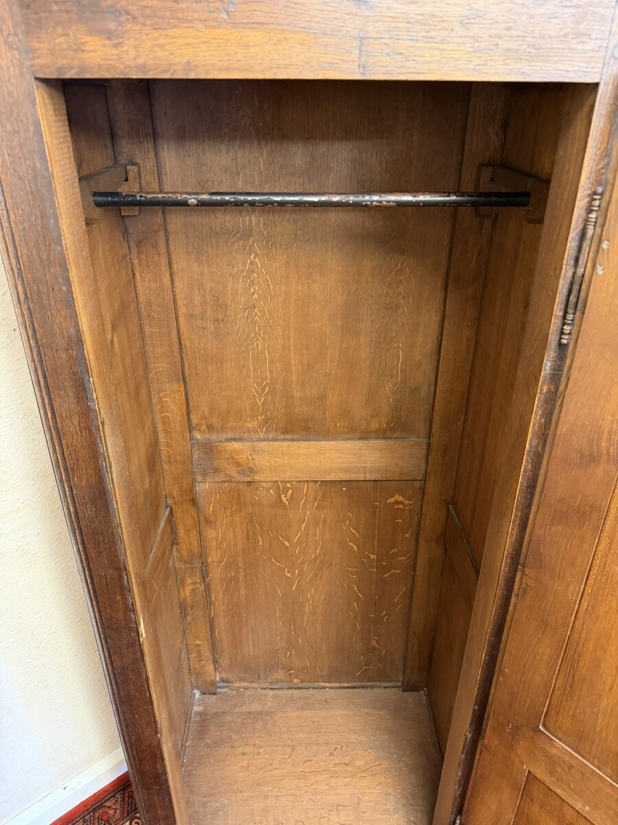 QUALITY FRENCH OAK NEAT SIZE ARMOIRE/WARDROBE/HALL ROBE CIRCA 1930 - Image 8
