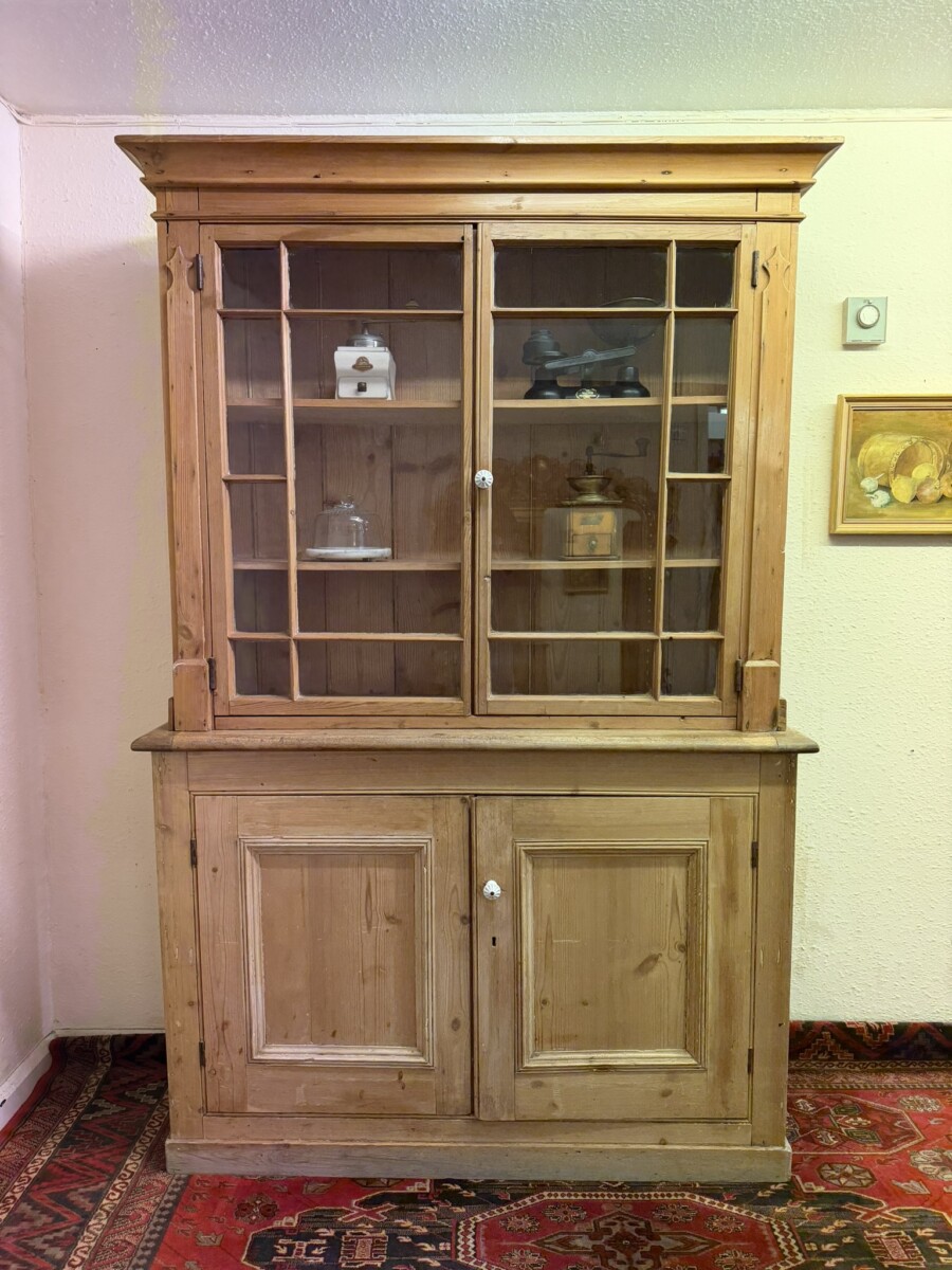 ANTIQUE PINE CUPBOARD/CABINET CIRCA 1890