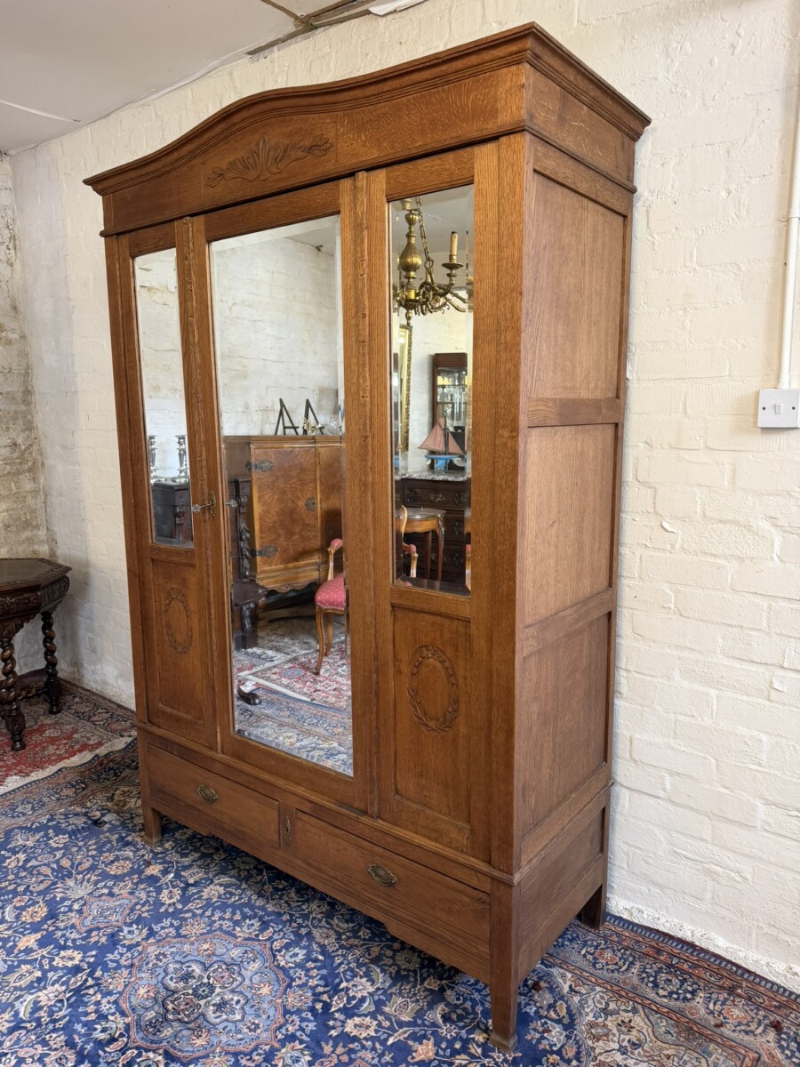 ANTIQUE FRENCH CARVED OAK MIRRORED DOOR ARMOIRE/WARDROBE CIRCA 1910 - Image 3