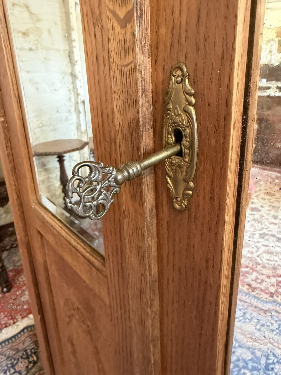ANTIQUE FRENCH CARVED OAK MIRRORED DOOR ARMOIRE/WARDROBE CIRCA 1910 - Image 5