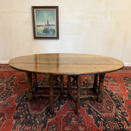 QUALITY OAK COFFEE TABLE WITH DROP DOWN LEAVES