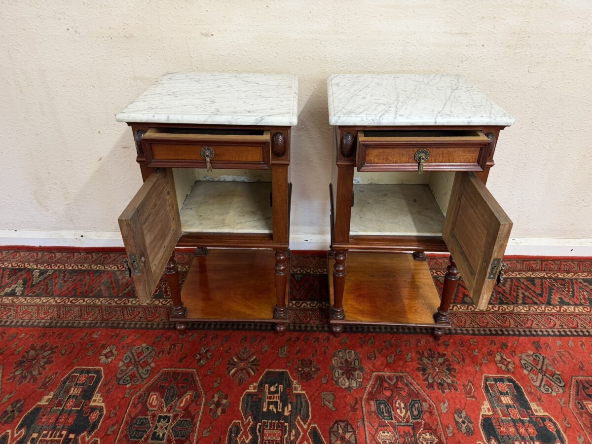 PAIR OF ANTIQUE MAHOGANY MARBLE TOP BEDSIDE CABINETS CIRCA 1880 - Image 9