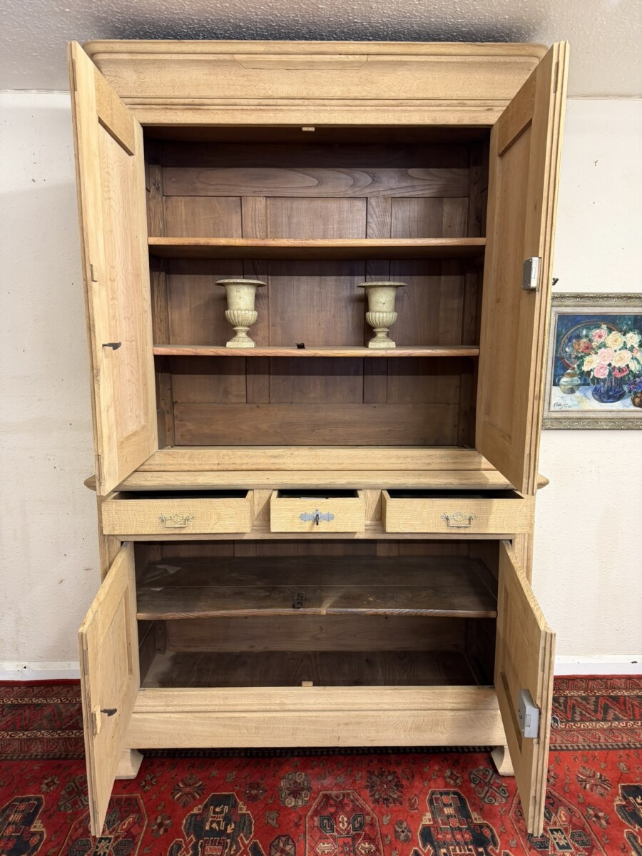 ANTIQUE FRENCH RAW OAK HOUSEKEEPERS CUPBOARD CIRCA 1920 - Image 8
