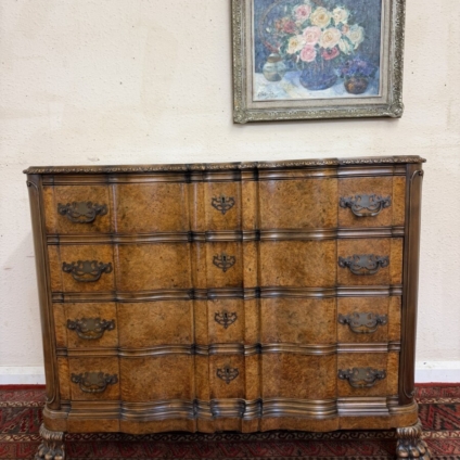 ANTIQUE FRENCH BURR WALNUT SERPENTINECHEST/COMMODE CIRCA 1910