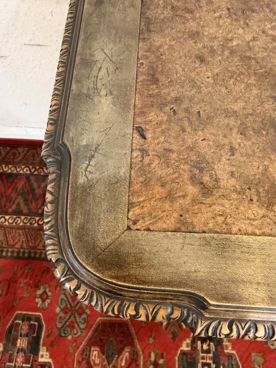 ANTIQUE FRENCH BURR WALNUT SERPENTINECHEST/COMMODE CIRCA 1910 - Image 6