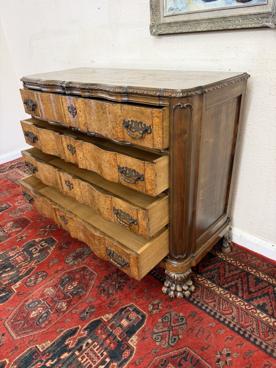 ANTIQUE FRENCH BURR WALNUT SERPENTINECHEST/COMMODE CIRCA 1910 - Image 11