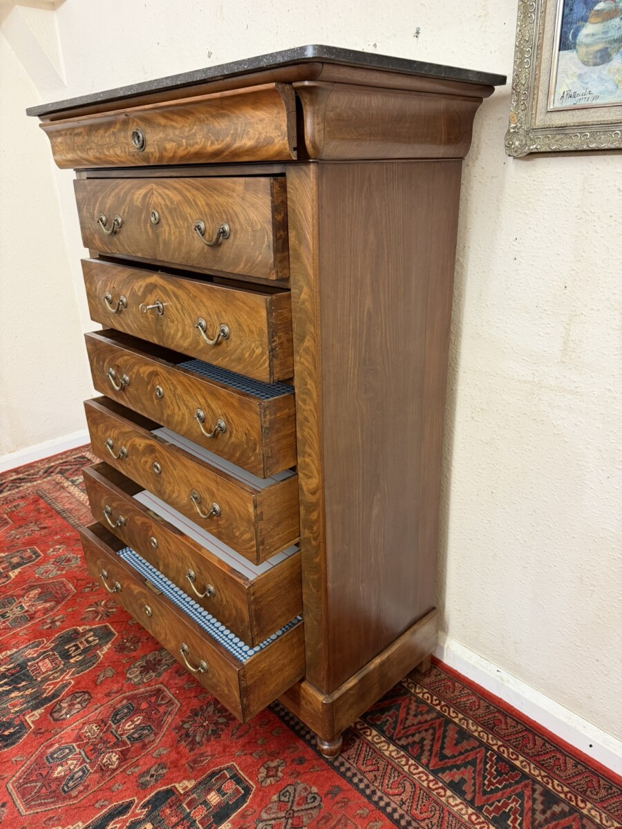 ANTIQUE FRENCH MARBLE TOP FLAME MAHOGANY SEMAINIER CHEST/COMMODE CIRCA 1880 - Image 8