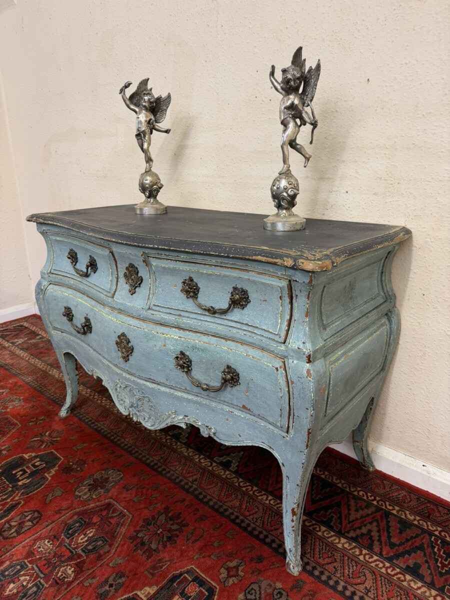 QUALITY HAND PAINTED SOUTHERN FRENCH BOMBE COMMODE/CHEST CIRCA 1930 - Image 2