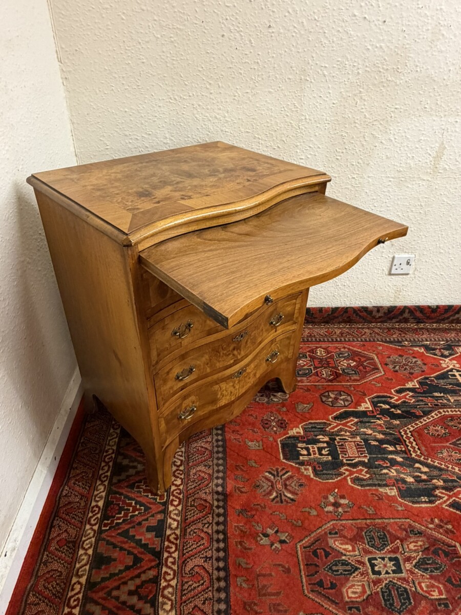 QUALITY BURR WALNUT SERPENTINE SHAPED CHEST OF DRAWERS /BACHELORS CHEST - Image 9