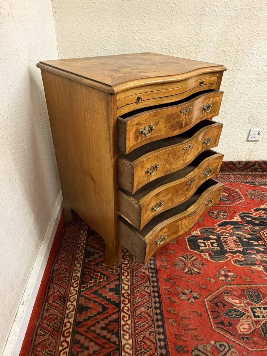 QUALITY BURR WALNUT SERPENTINE SHAPED CHEST OF DRAWERS /BACHELORS CHEST - Image 11