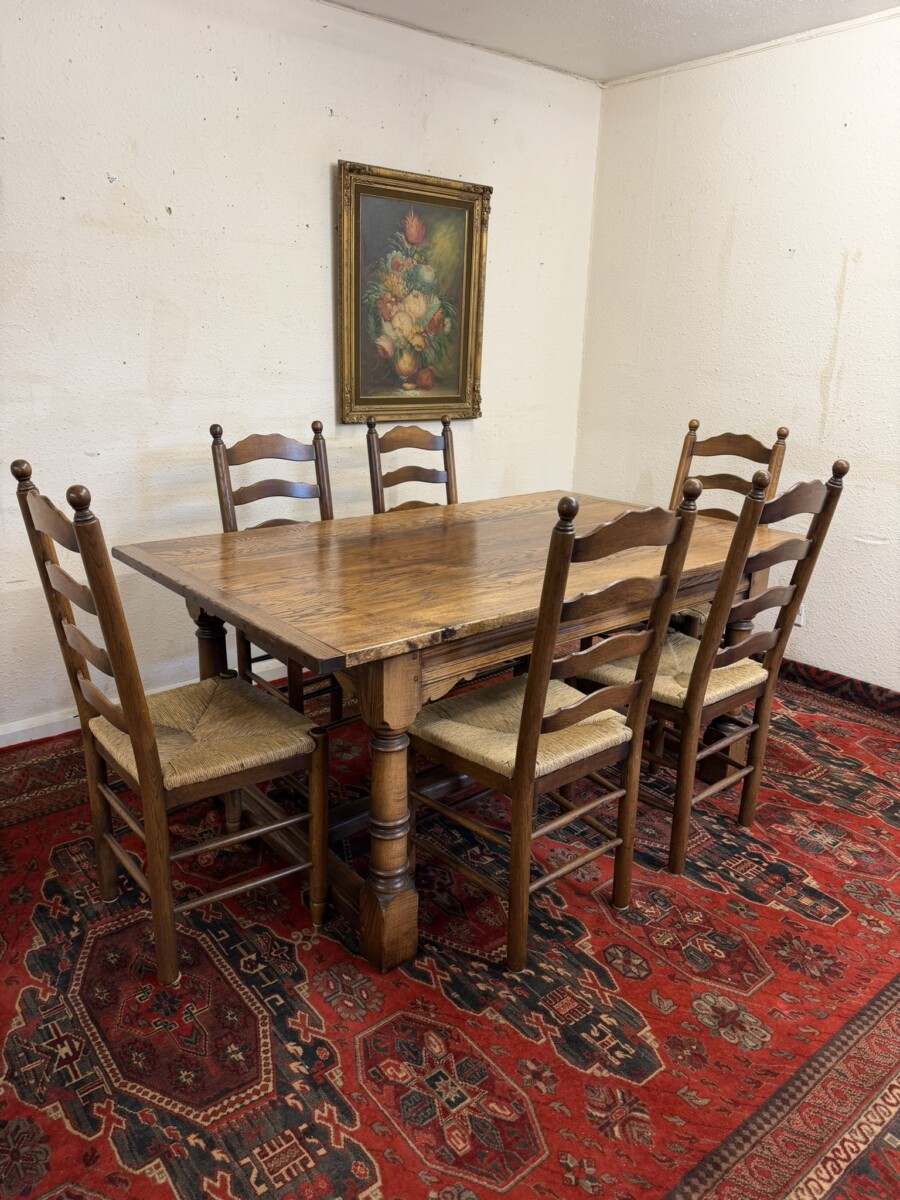 QUALITY GRAINED OAK REFECTORY TABLE AND SIX LADDERBACK CHAIRS - Image 3