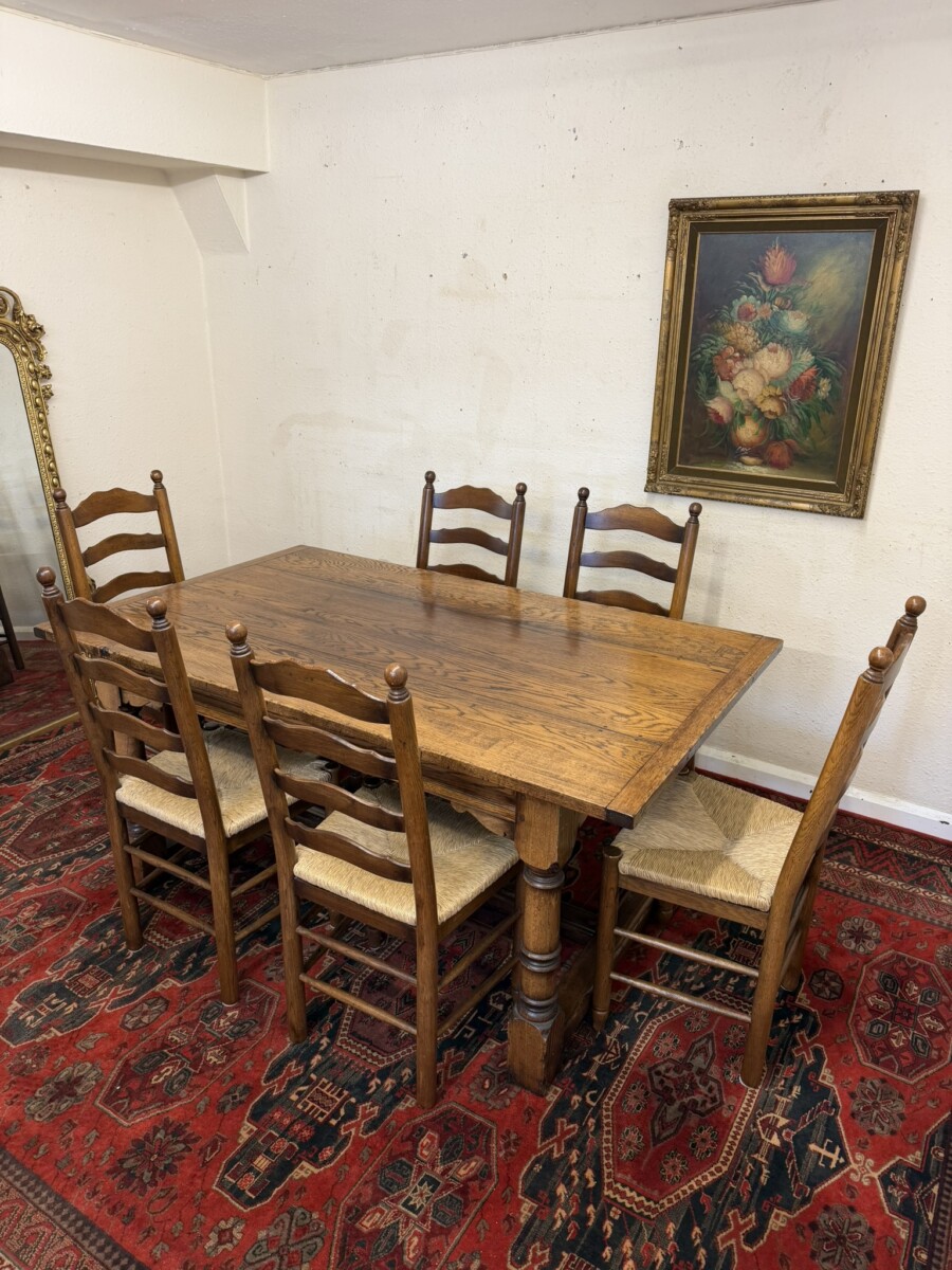 QUALITY GRAINED OAK REFECTORY TABLE AND SIX LADDERBACK CHAIRS - Image 5