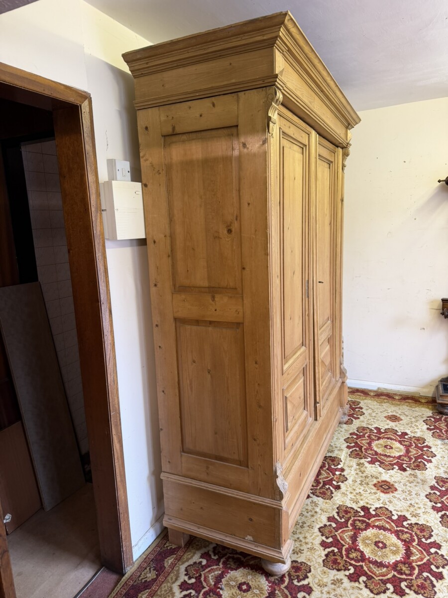 ANTIQUE PINE TWO DOOR ARMOIRE/WARDROBE 1900 - Image 5