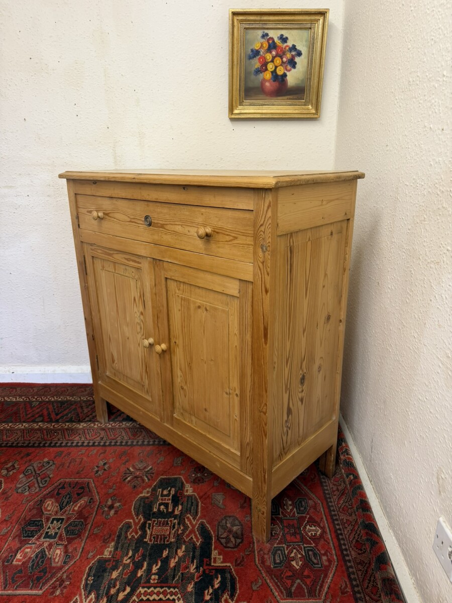 ANTIQUE PINE CUPBOARD/CABINET CIRCA 1930 - Image 2