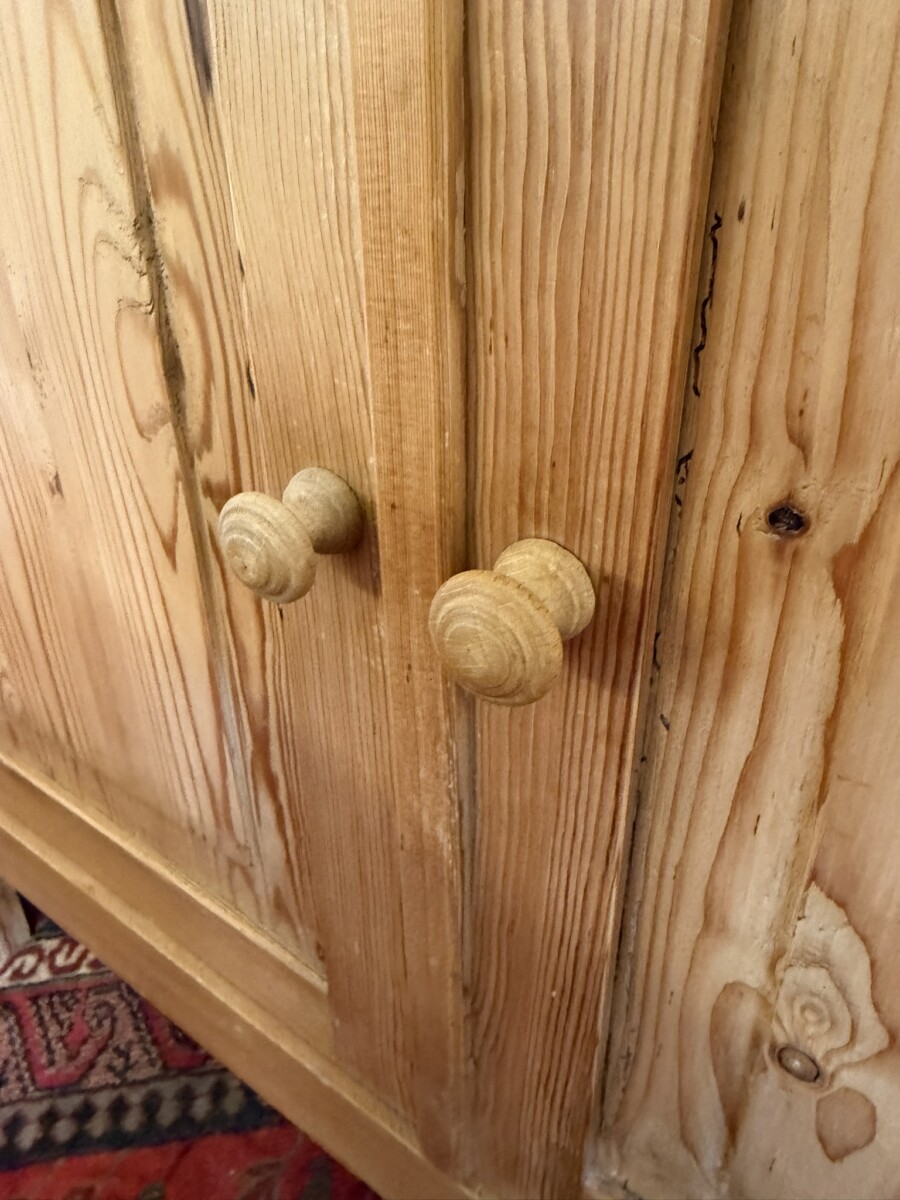 ANTIQUE PINE CUPBOARD/CABINET CIRCA 1930 - Image 6