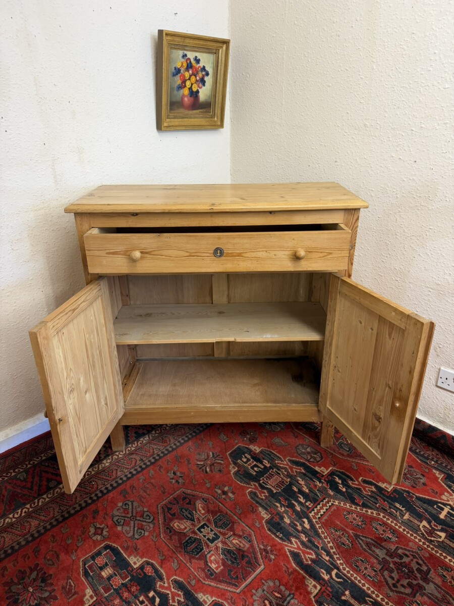 ANTIQUE PINE CUPBOARD/CABINET CIRCA 1930 - Image 7