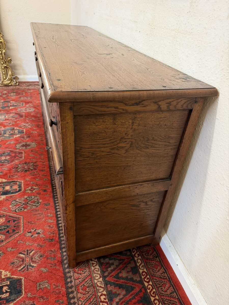 QUALITY ENGLISH CARVED OAK DRESSER/SIDEBOARD - Image 4